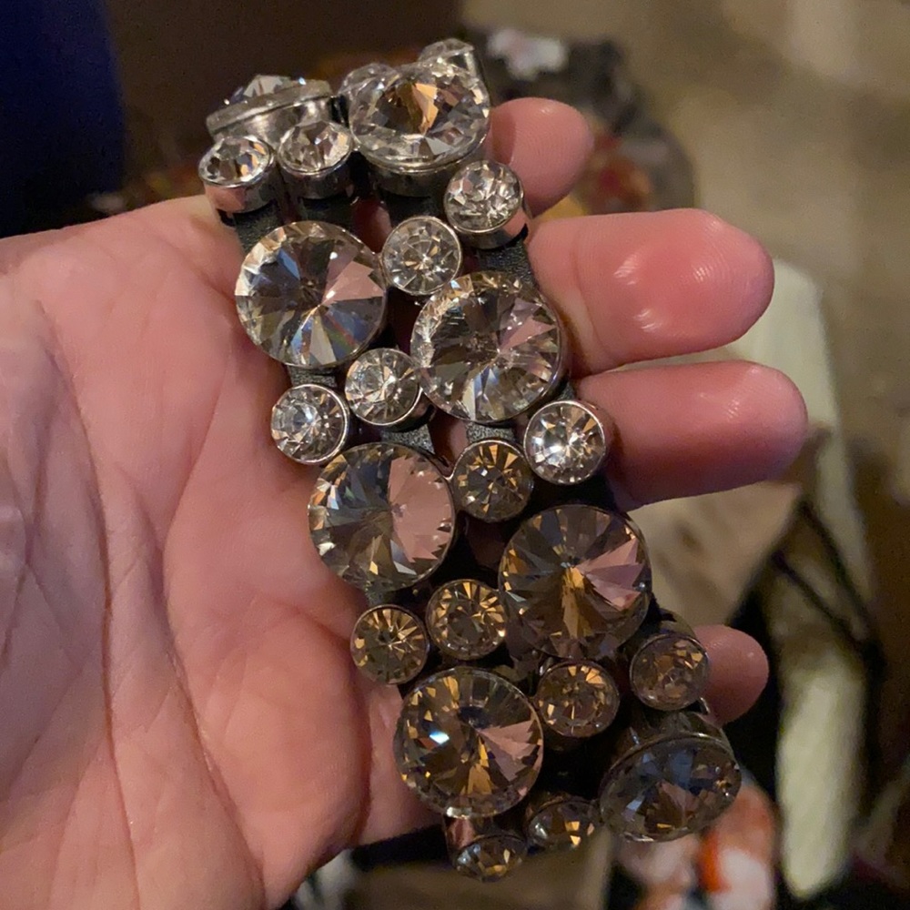 Plunder bracelet. Large gems.